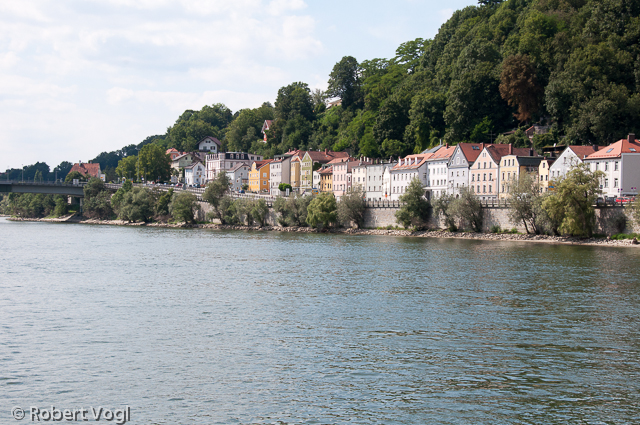 Linkes Donauufer, flußaufwärts